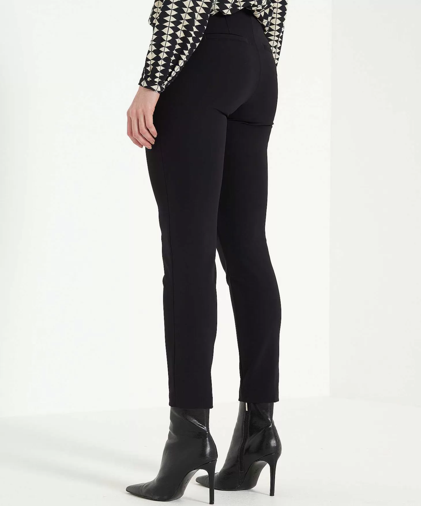 Soft Techno Trousers With Partial Seam Ros*Cambio Fashion