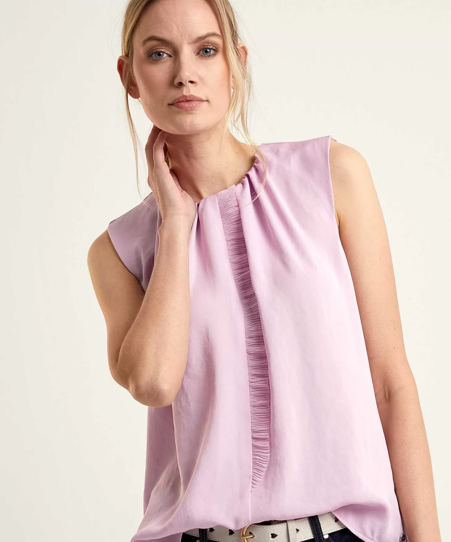 Marc Cain Sleeveless Top With Ruffle Edge*Marc Cain Collections Cheap