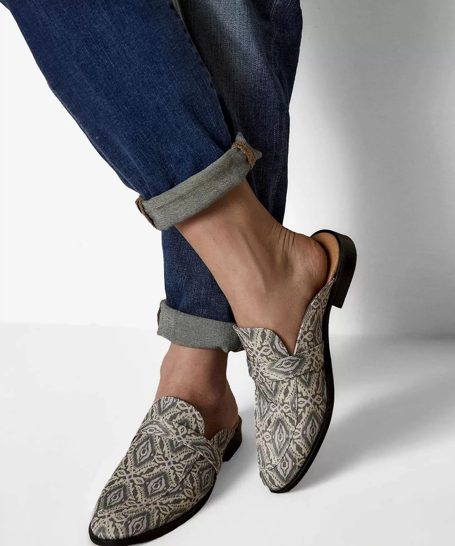 Ultimate Canvas Loafer Print*Summum Discount