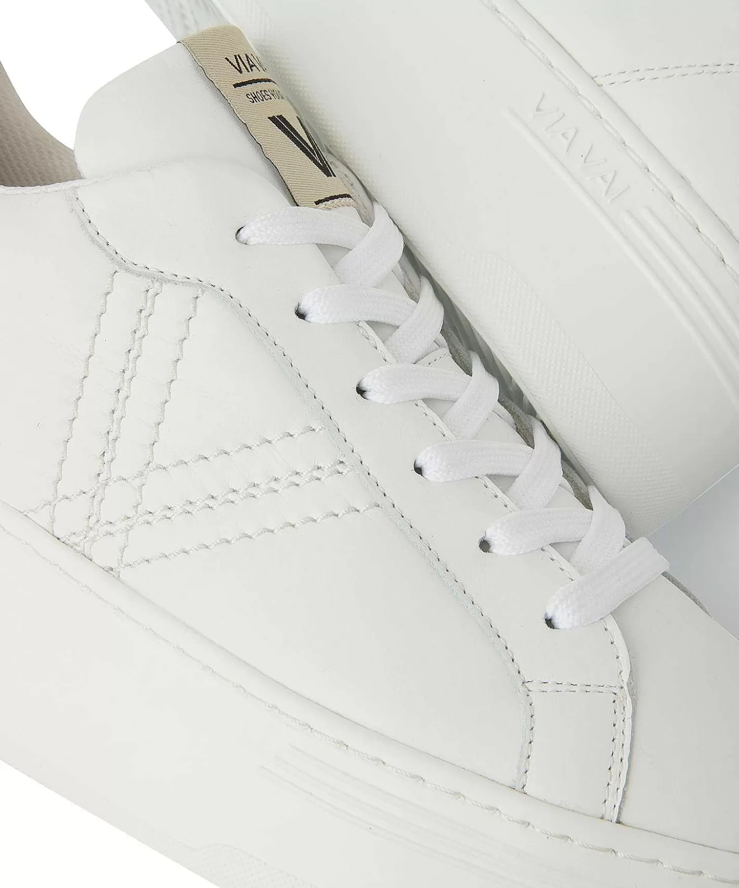 Platform Sneaker Isa Layne*VIA VAI Best