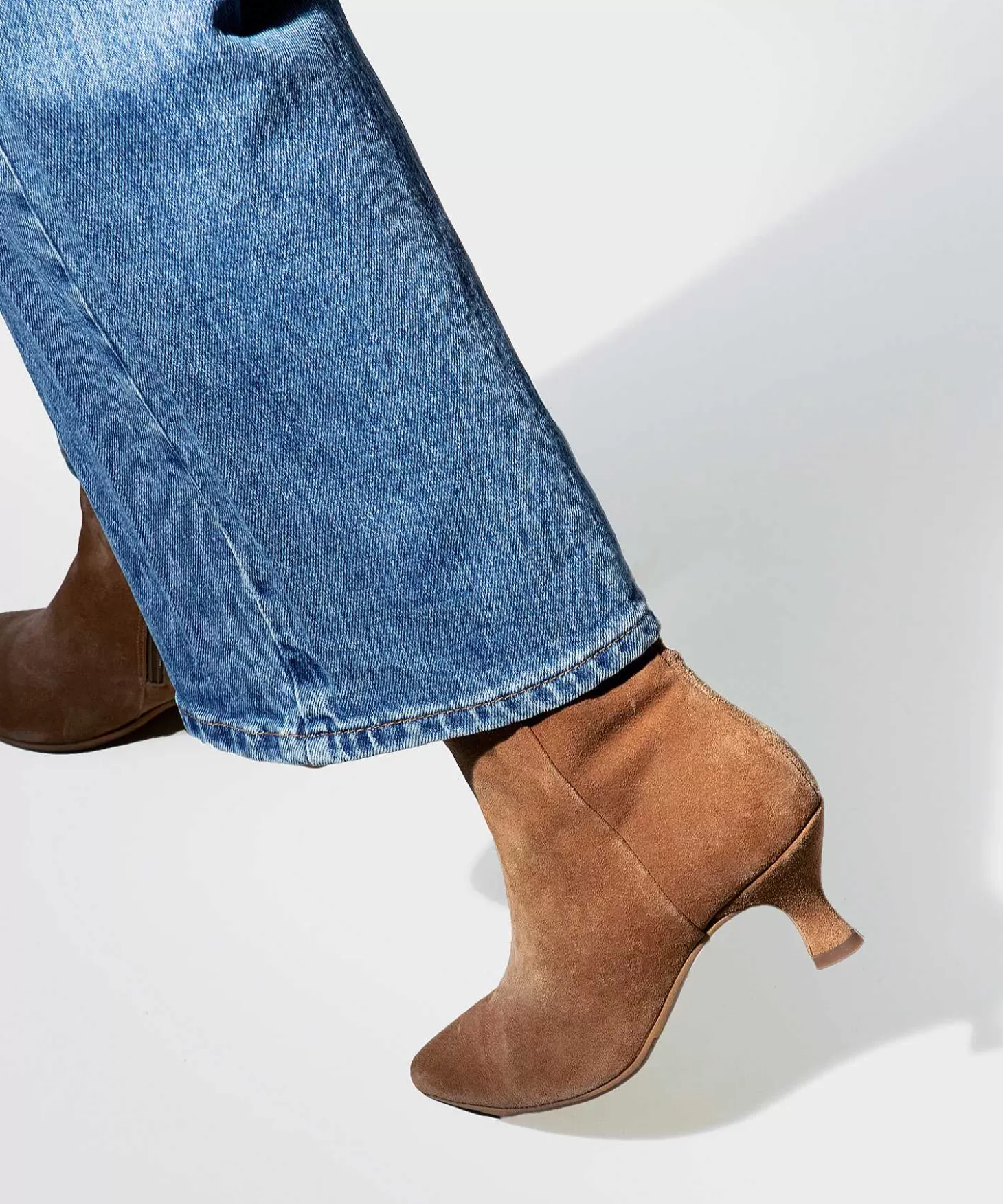 Suede Ankle Boot Noelle Rox*VIA VAI Hot